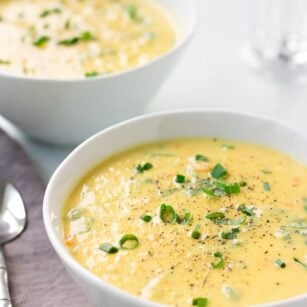 2 bowls of vegan cauliflower soup