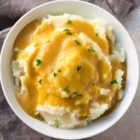 easy vegan gravy over mashed potatoes