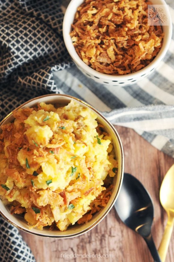 mashed potatoes in a bowl