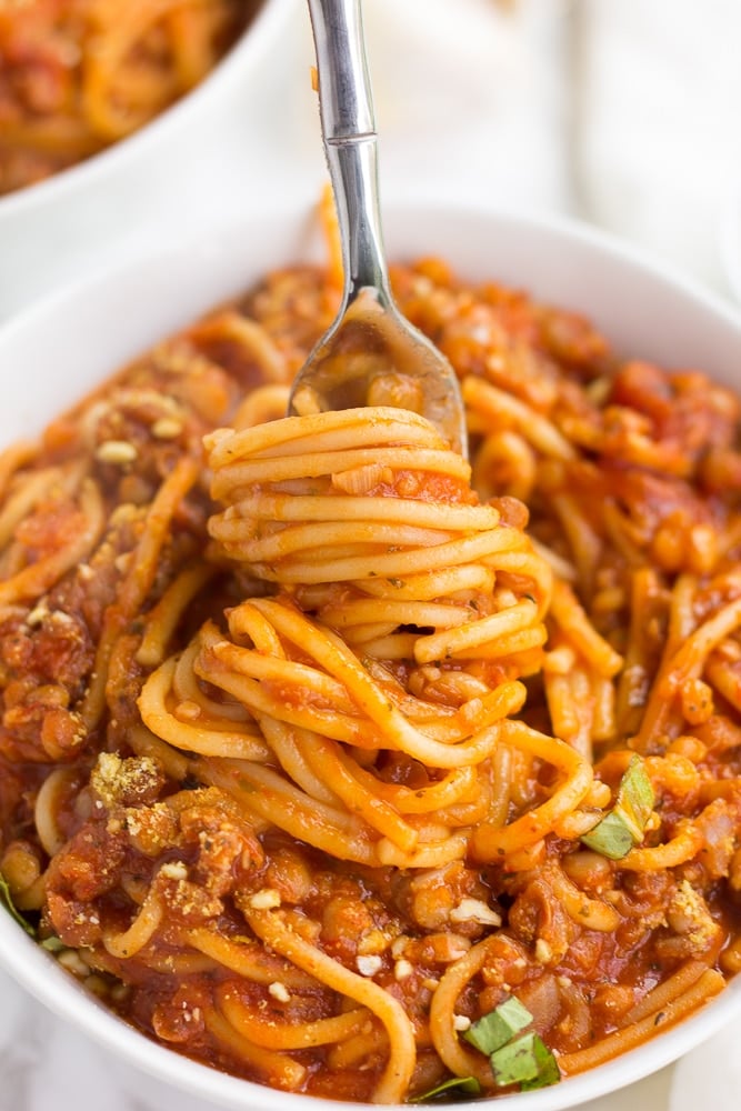 instant pot spaghetti, cooked twirled around a fork