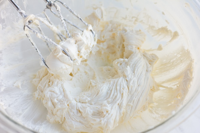 process of whipping vegan vanilla frosting
