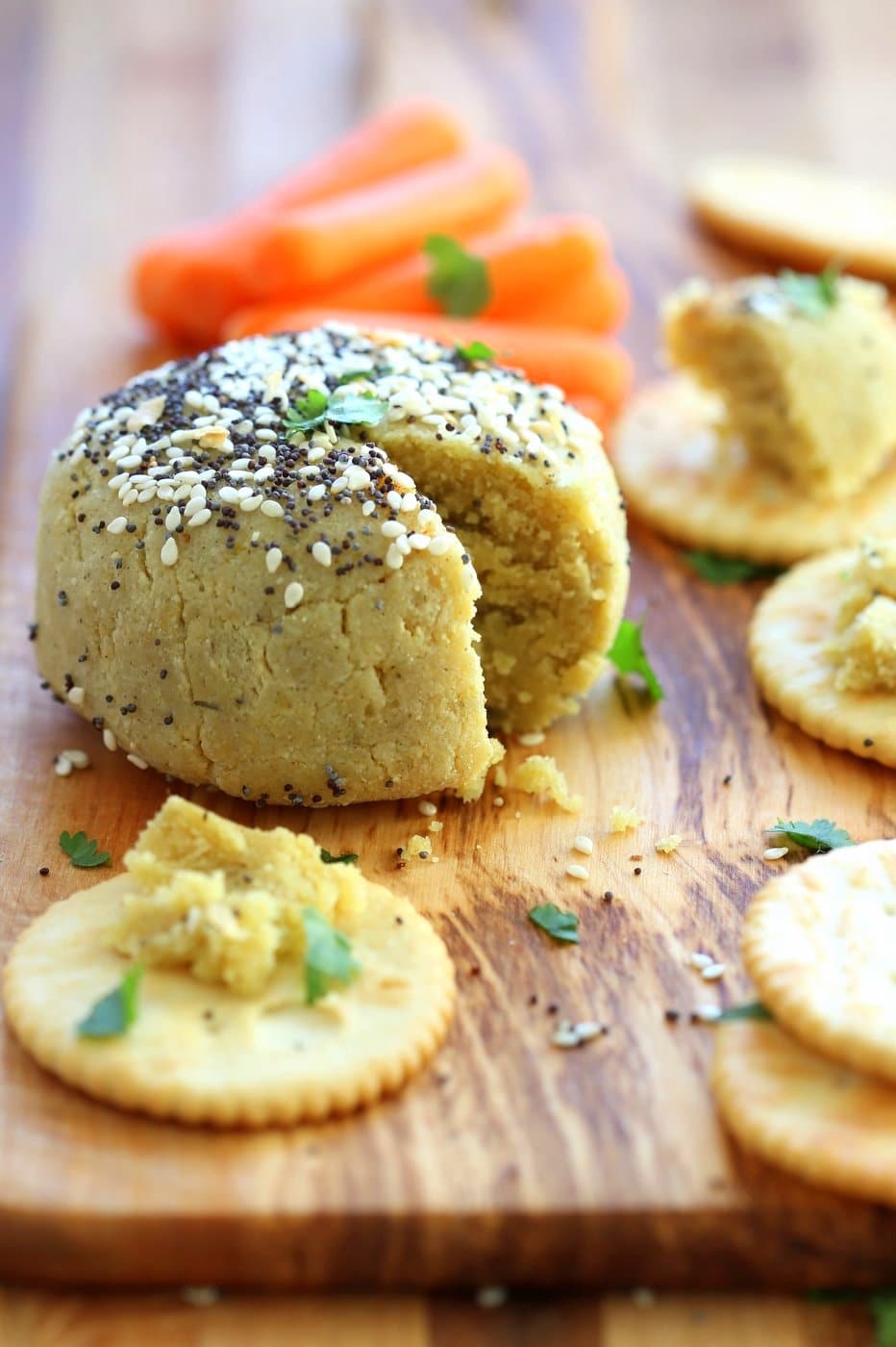 everything bagel cheese ball