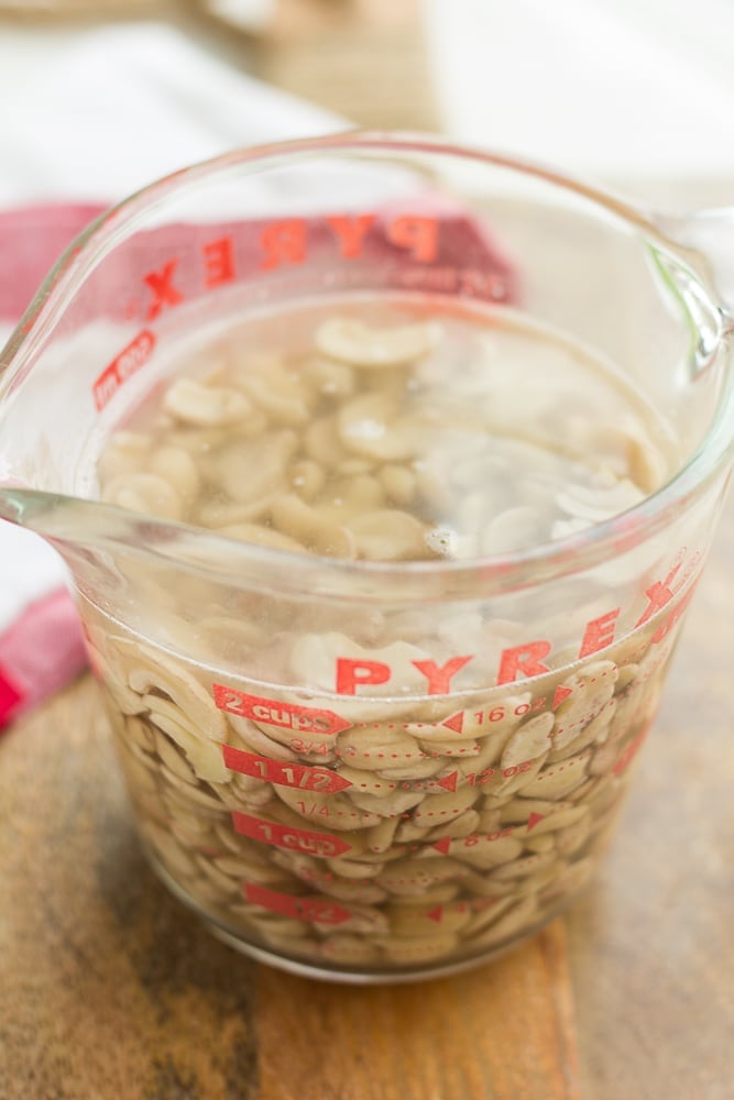 cashews soaking for vegan mayo recipe
