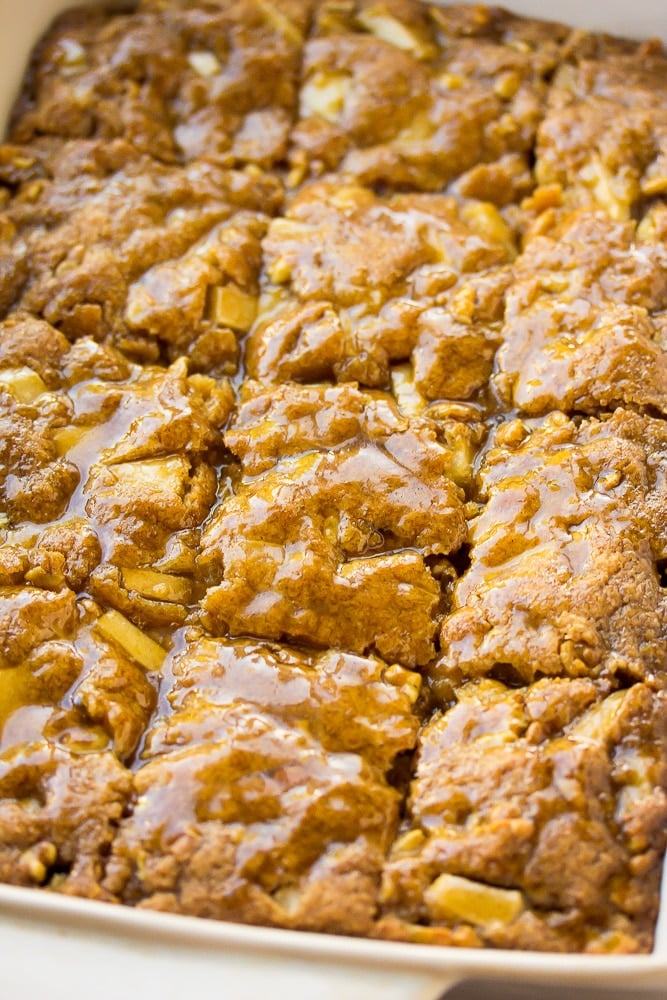 cut in pan vegan apple cake