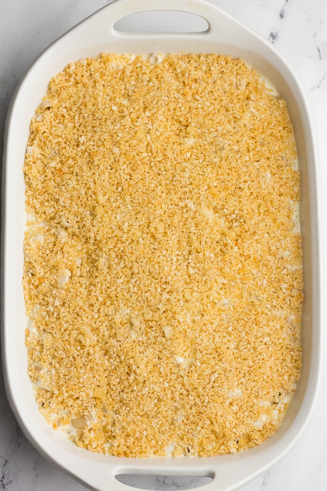 mac and cheese with breadcrumb topping before cooking