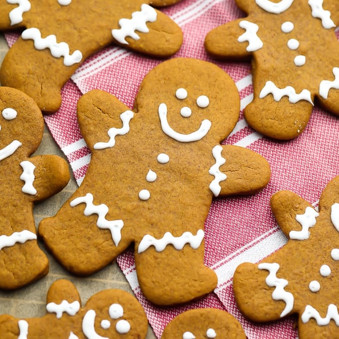 These may look like gingerbread cookies but they're NOT! These are