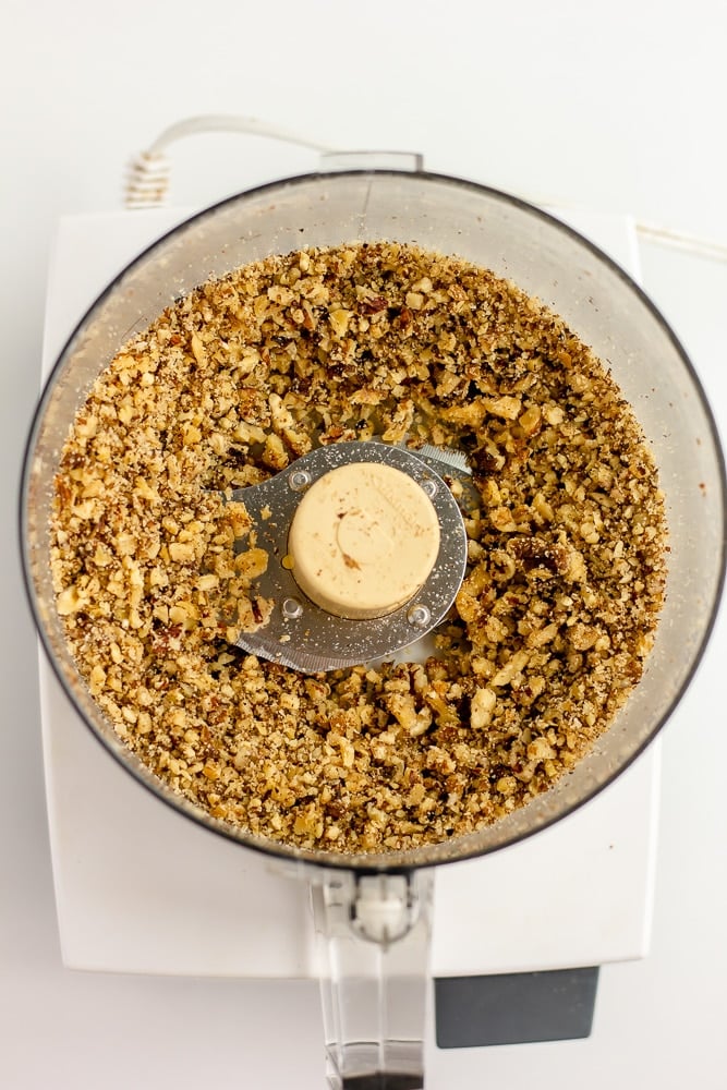 food processor with walnuts