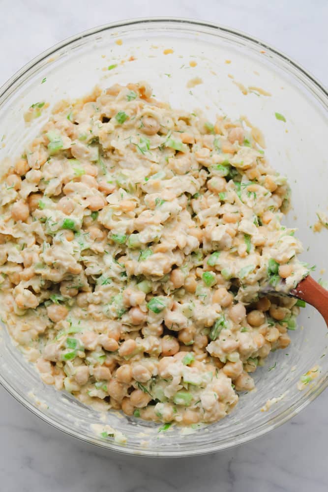 bowl of creamy, green onions and chickpeas mashed