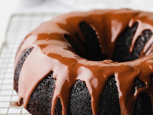 Chocolate Vegan Bundt Cake - Nora Cooks
