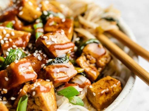 Quick One Pan Tofu Stir Fry - Nora Cooks
