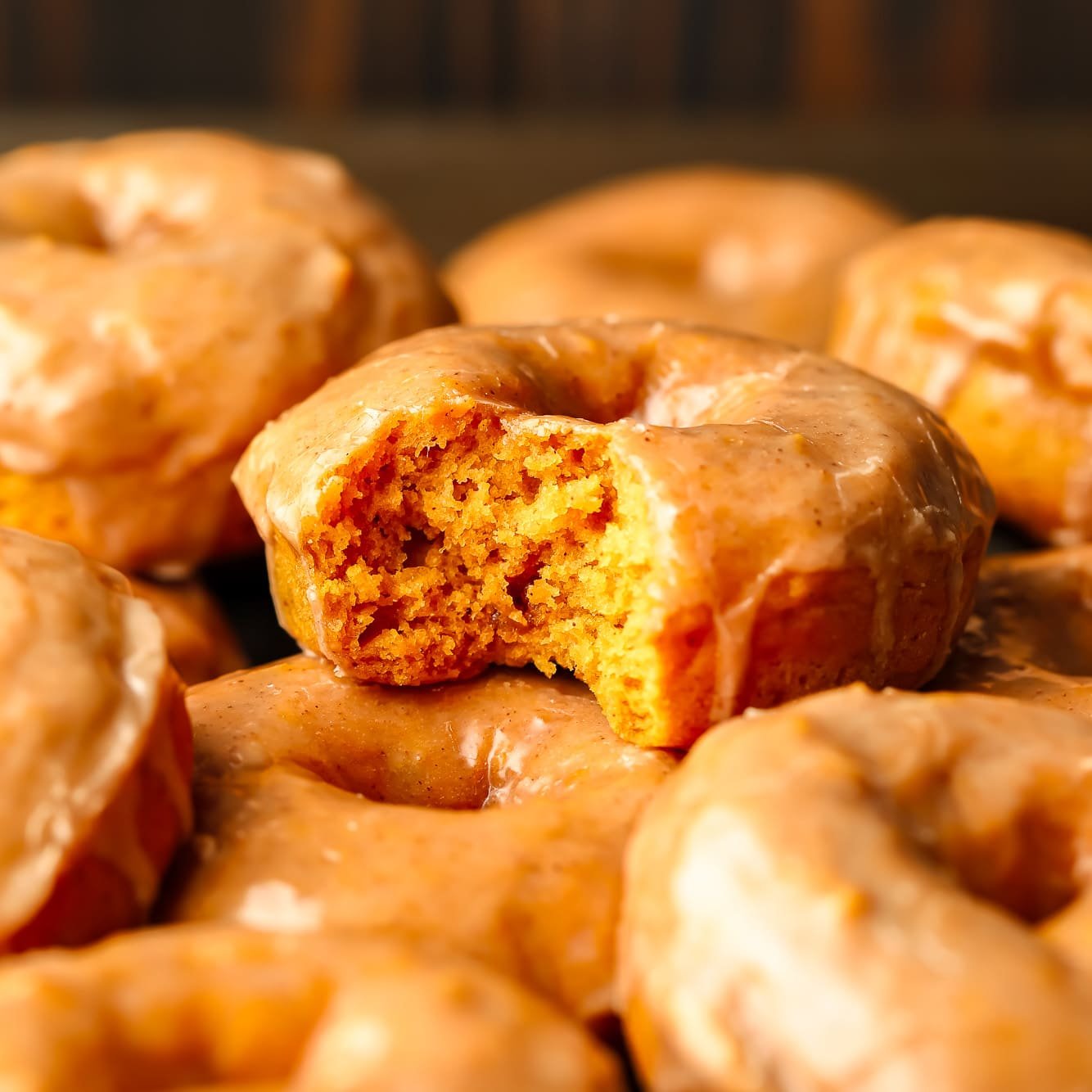 Vegane Kürbis-Donuts – Nora Cooks