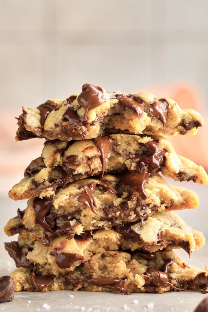 Perfect Vegan Chocolate Chip Cookies - Nora Cooks