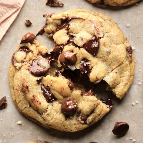 Perfect Vegan Chocolate Chip Cookies - Nora Cooks