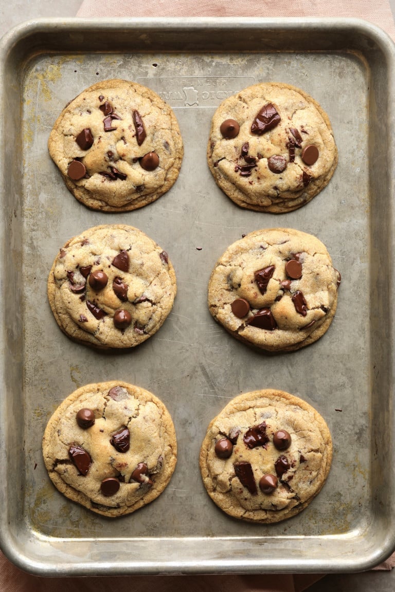 Perfect Vegan Chocolate Chip Cookies - Nora Cooks