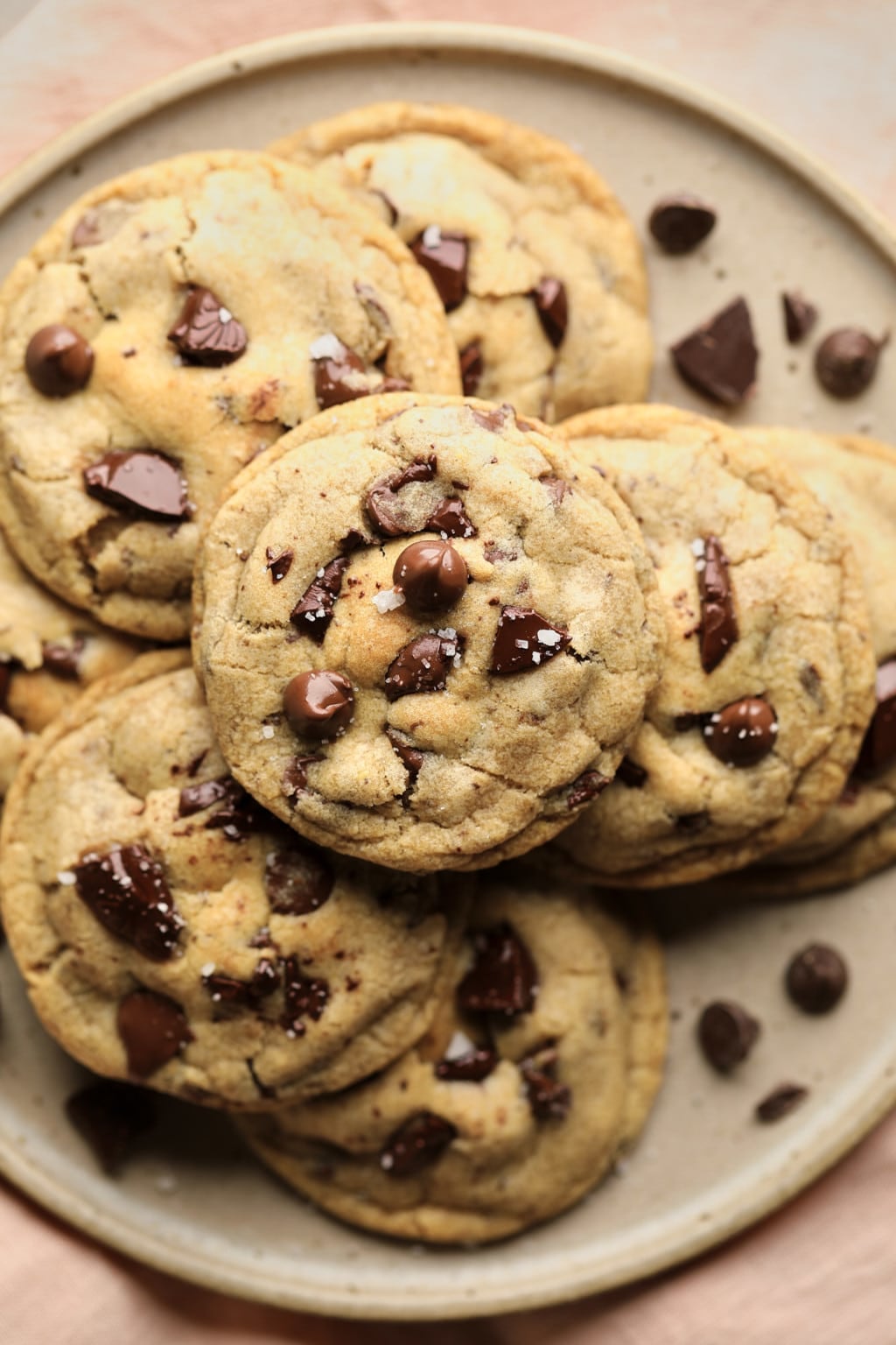Perfect Vegan Chocolate Chip Cookies - Nora Cooks