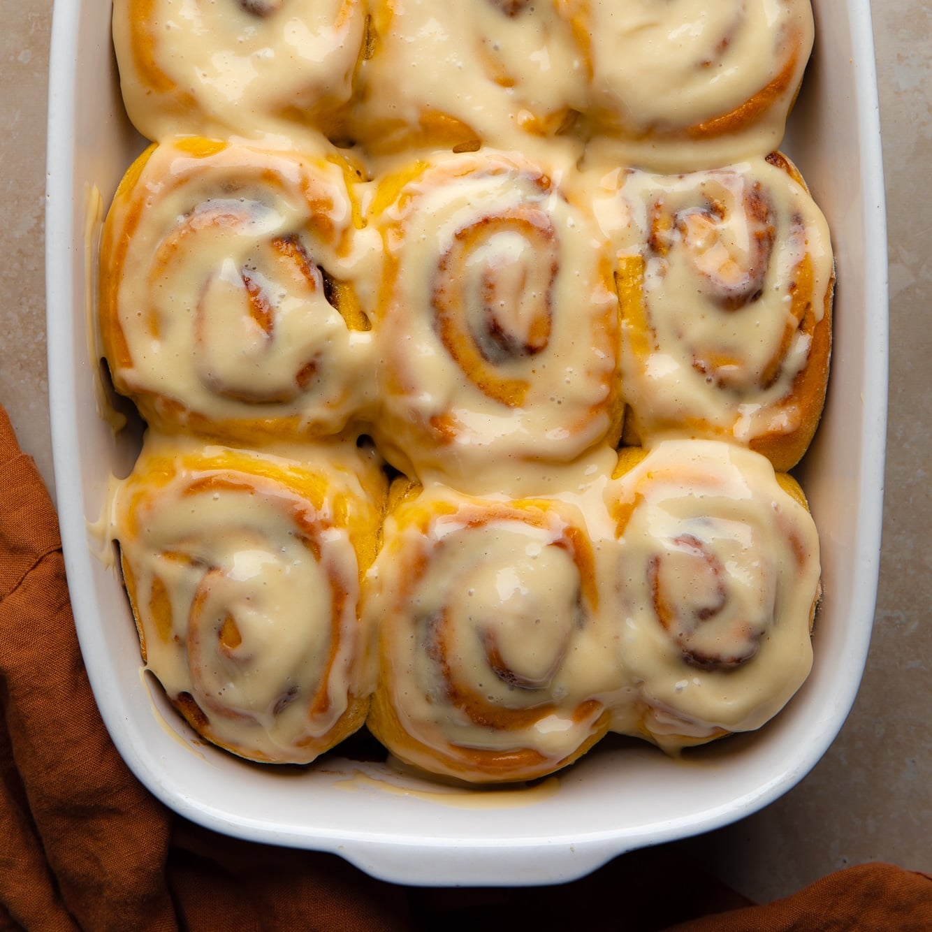 Vegan Pumpkin Cinnamon Rolls