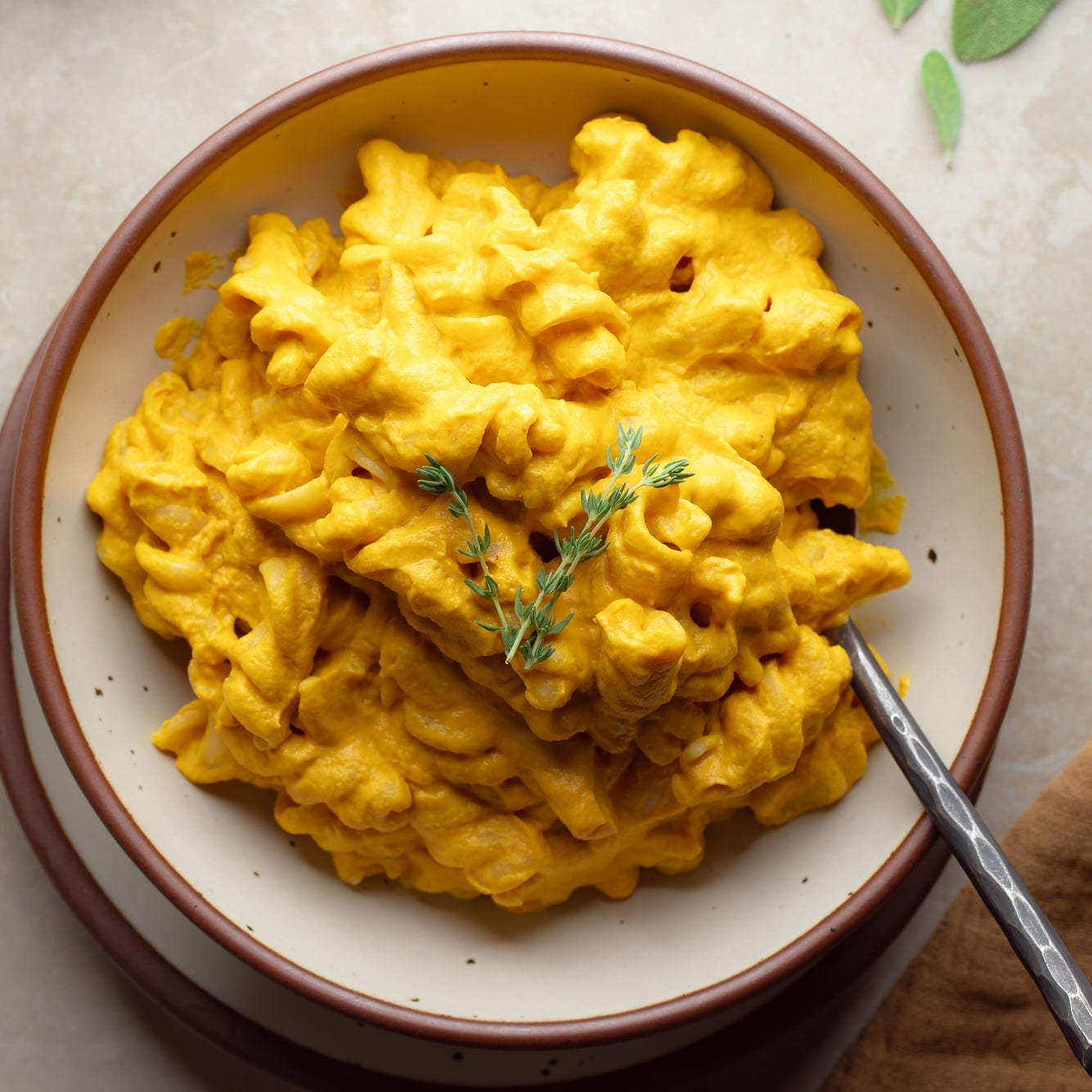 Vegan Pumpkin Mac and Cheese